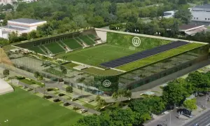 Nowoczesny stadion Warty Poznań z zielonymi dachami, panele słoneczne i pionowe ogrody.