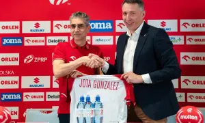 Kto jest trenerem polskich piłkarzy ręcznych? Poznaj jego osiągnięcia