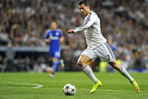 Cristiano Ronaldo wzrost - jak jego wysokość wpływa na grę?