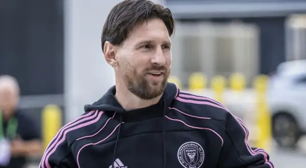Messi zarobki roczne: szokujące dochody z piłki i reklamy